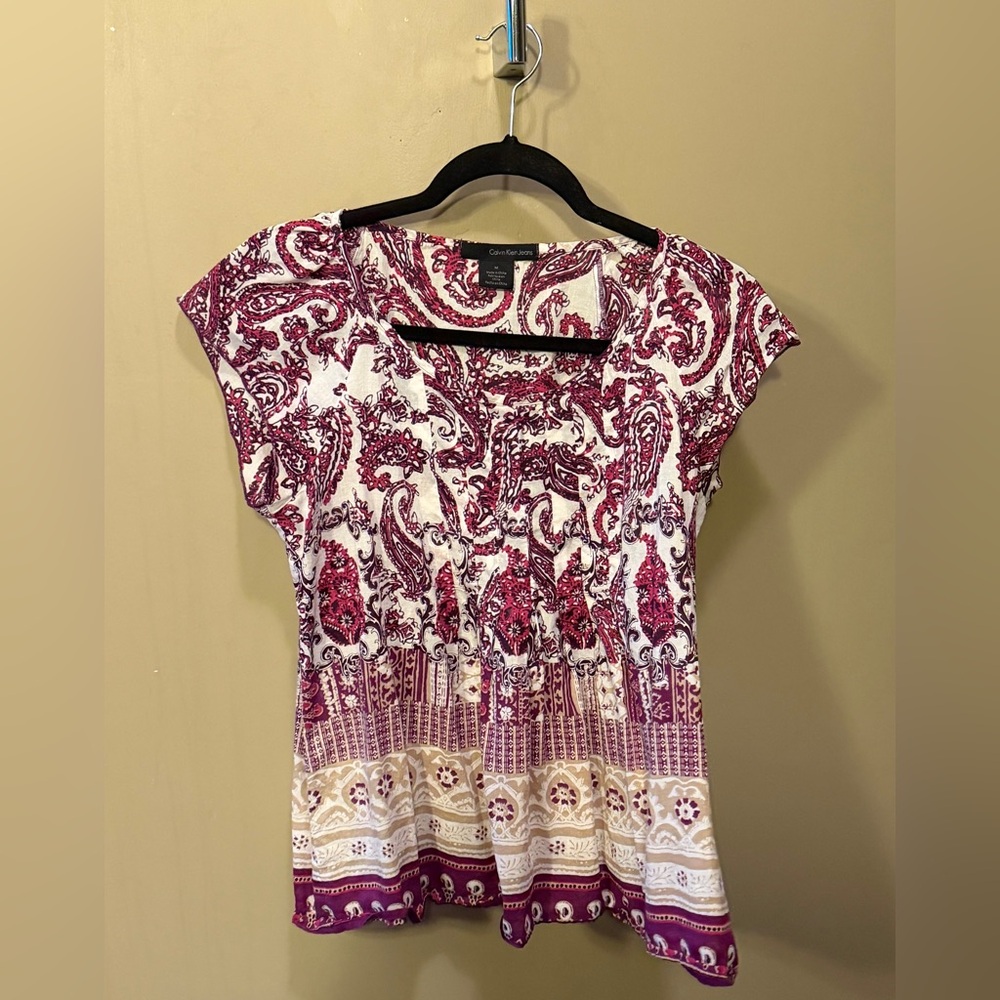 Calvin Klein Jeans White and Magenta Paisley Short Sleeve Top